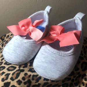 Bon Bebe - Heather Grey Baby Shoes - Coral Bows